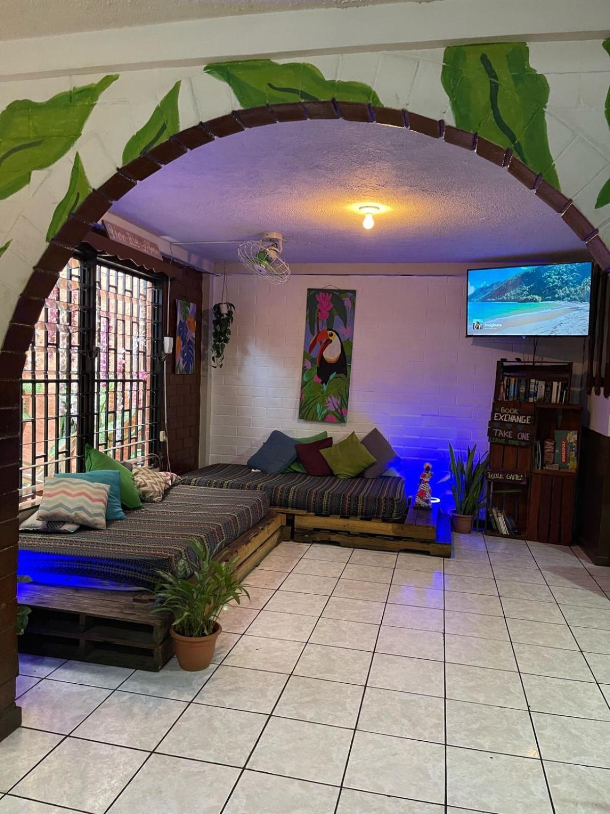 Pool House Hostel Santa Ana Exterior foto
